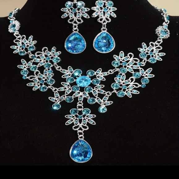 FASHION JEWELRY COLLECTION. STUNNING SET NECKLACE AND EARRINGS DROPS OCEAN COLOR - Picture 5 of 9